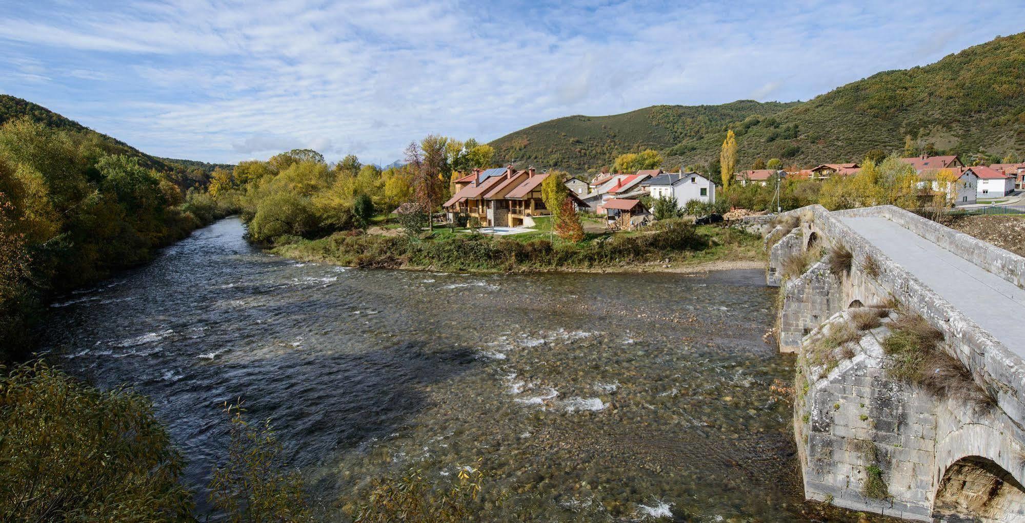 El Casar Del Puente Vendégház Boca de Huérgano Kültér fotó
